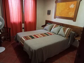 1 bedroom, WiFi, bed sheets - 119 - Livingtarifa Casa Ariza (Tarifa)
