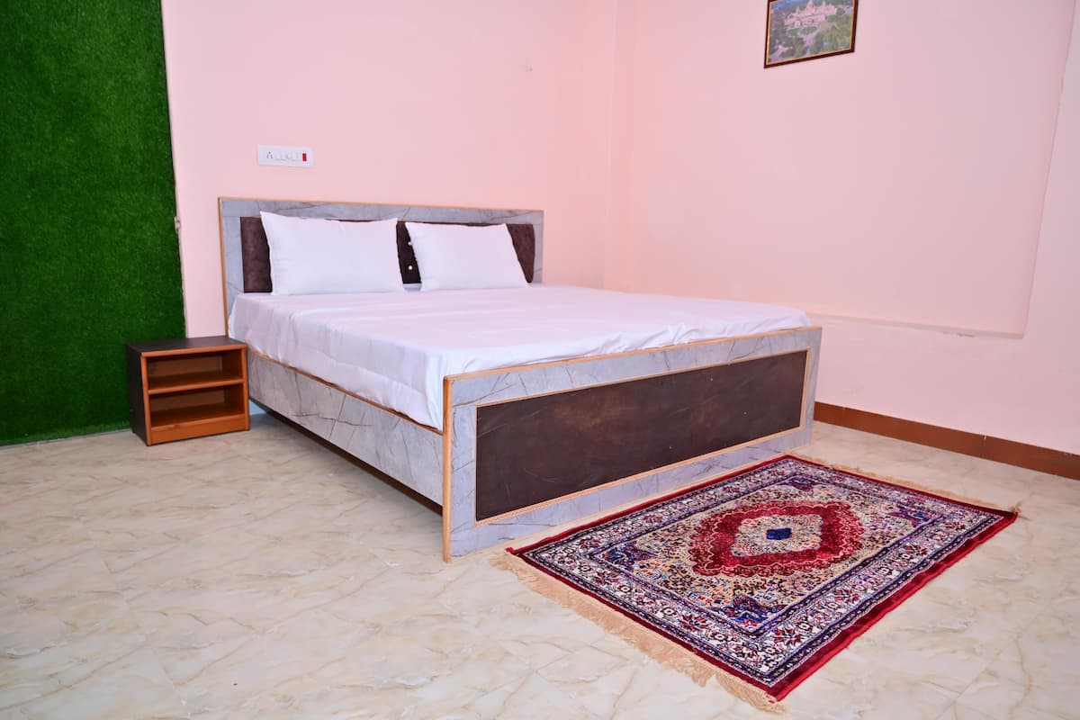 Luxury Room | Free WiFi