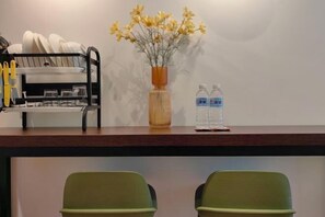 Room - Near Airport K Avenue Family Room (Donggongon)