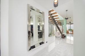 Villa Luxe, vue piscine | Coin séjour