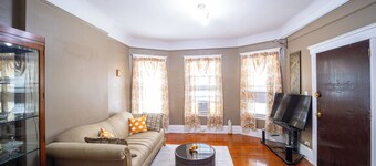 Charming 1-bedroom house in lovely East Orange with WiFi, AC