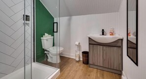 Håndklær og toalettpapir