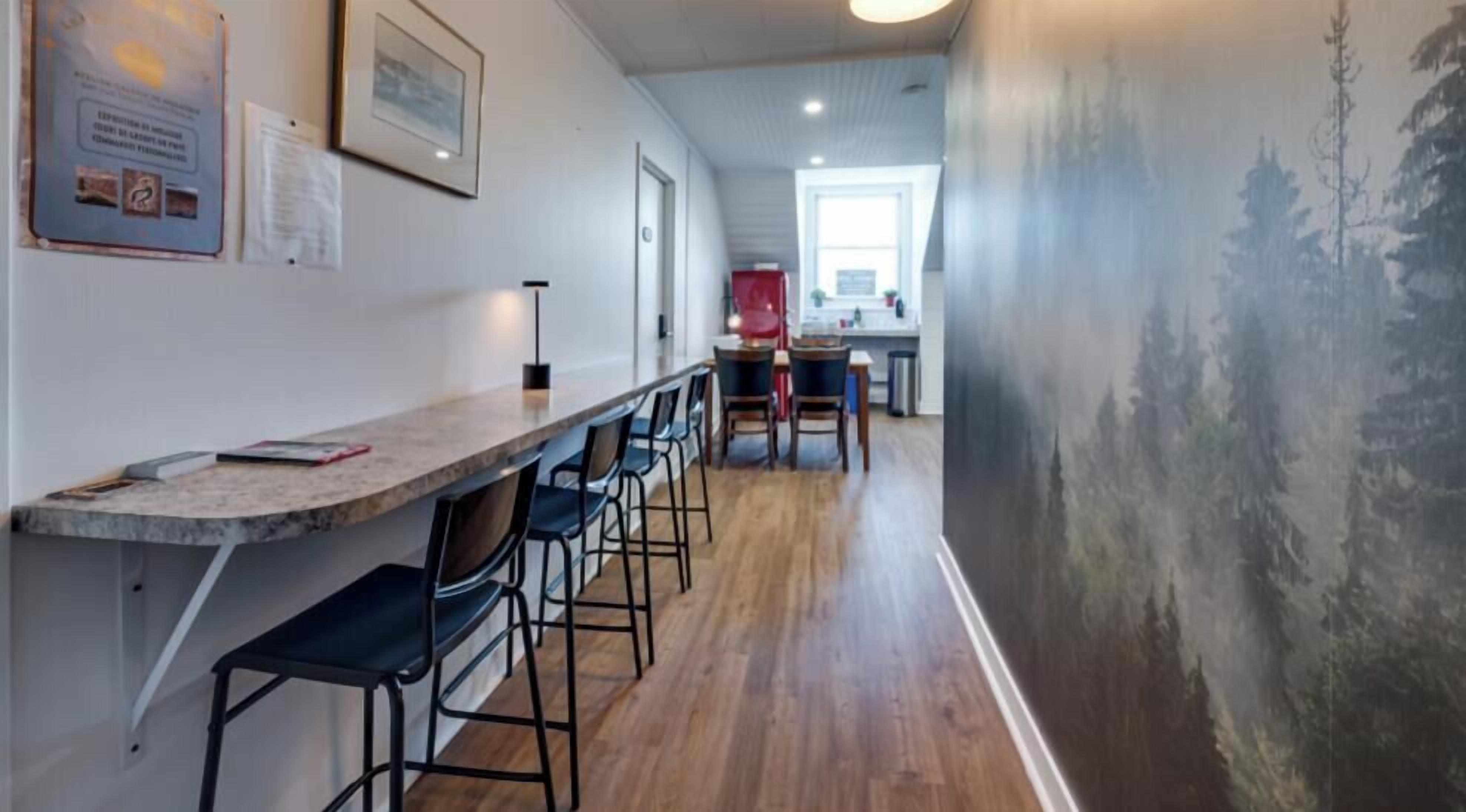 Kahden hengen perushuone | Jaettu keittiö | Minijääkaappi, mikroaaltouuni