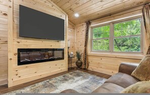Apartment | 2 bedrooms - King Bed Fireplace Hot Tub Foos Ball (Sevierville)