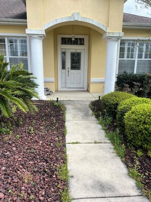 Exterior detail - 3 Bedroom 2 Full Bath Furnished Home in fabulous Summerfield w WiFi, AC, Garage (Summerfield)