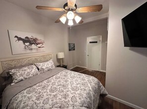 1 Schlafzimmer, Bügeleisen/Bügelbrett, WLAN, Bettwäsche