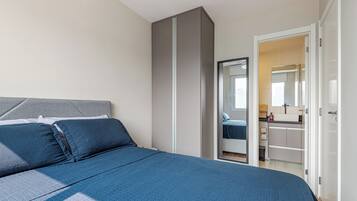 Apartamento urbano, 1 quarto, sacada, vista para o rio | 1 quarto, Wi-Fi de cortesia