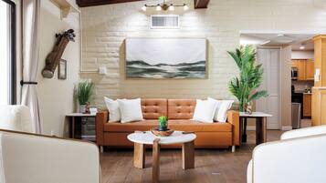 Smart TV y chimenea