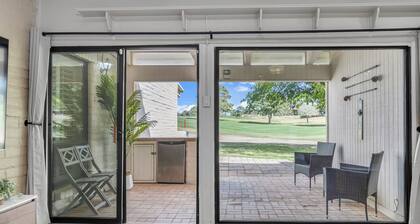 Charming Golf Course Home with Amazing Views – Your Perfect Retreat Awaits!