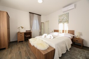 4 Schlafzimmer, Bügeleisen/Bügelbrett, Reisekinderbett, WLAN