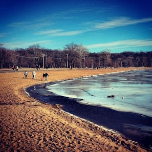 Beach - 3BR Family+Game Retreat 8 min STL Airport/Westport (Maryland Heights)