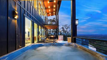 Rumah (5 Bedrooms) | Interior