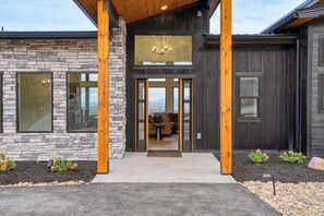 Rumah (5 Bedrooms) | Interior