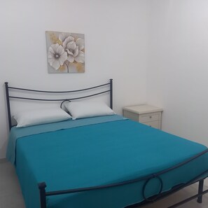 3 bedrooms, iron/ironing board, WiFi
