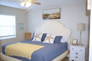 2 soverom, strykejern/-brett, reiseseng for barn og wi-fi