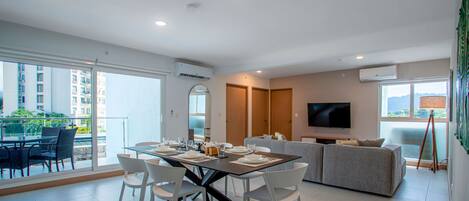 Apartment, 2 Queen Beds, Kitchen, Ocean View | Interior