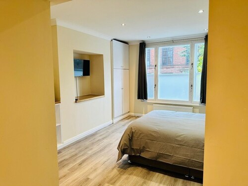 Flat 1 Castle View 5 Guest Family Suite