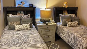 3 bedrooms, iron/ironing board, WiFi, bed sheets