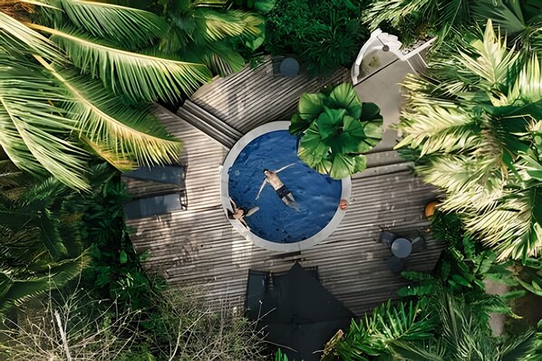 Chalet | Property grounds