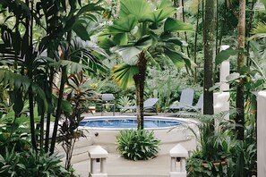 Chalet | Pool | Outdoor pool