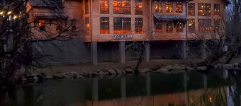 Rustic Mountain Condo With Scenic Views