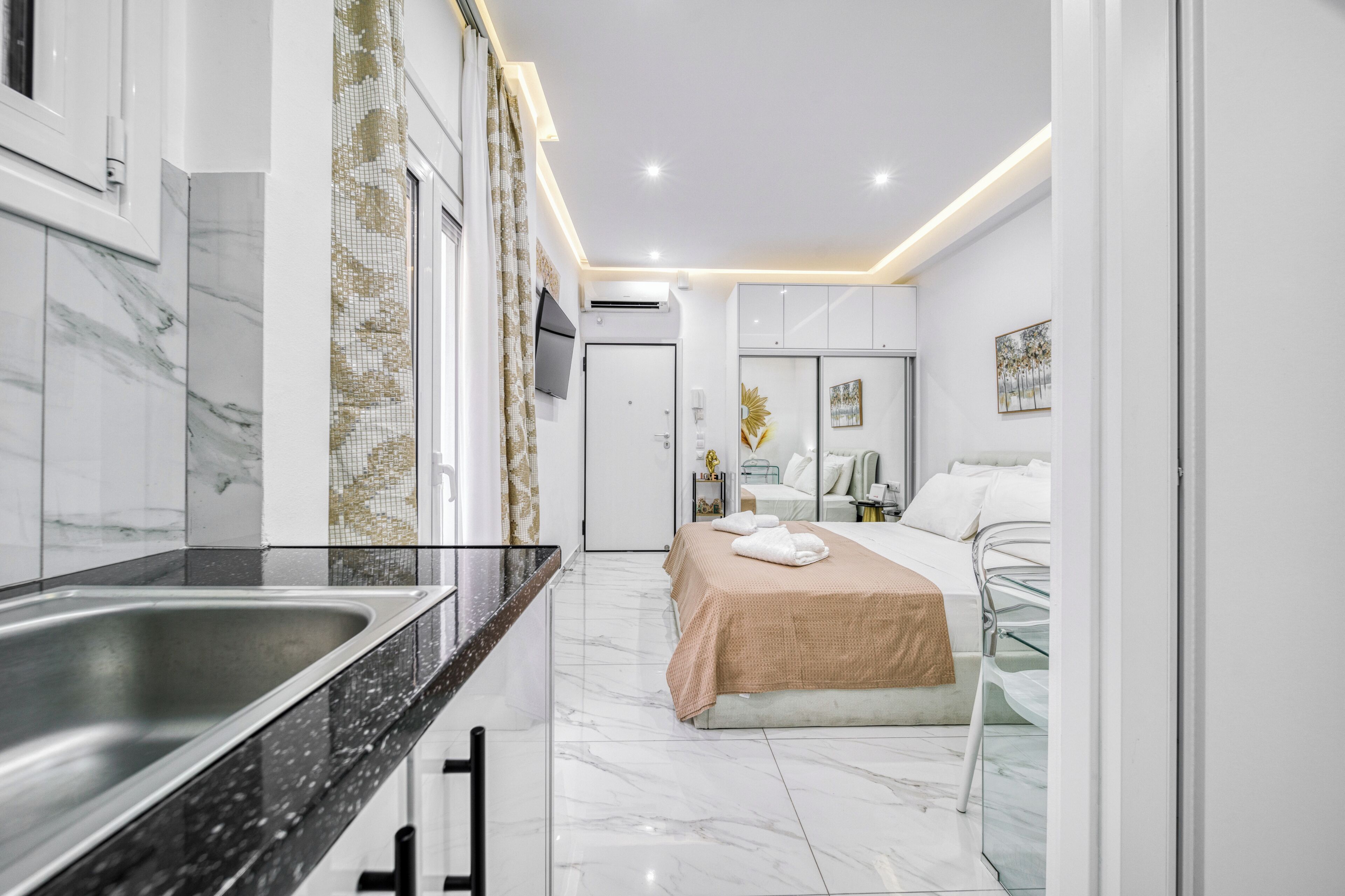 1 bedroom, WiFi, bed sheets