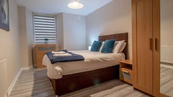 3 bedrooms, iron/ironing board, travel cot, free WiFi
