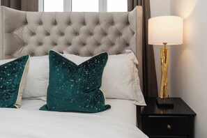 House | 4 bedrooms, free WiFi, bed sheets - Luxurious 4-bed Retreat in London (London)