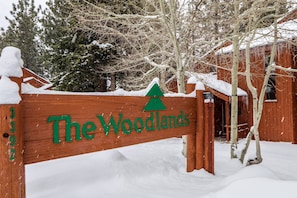 Property grounds - NEW! Woodlands #40 (3-Bedroom Condo) with Pool - Pets Allowed (Mammoth Lakes)