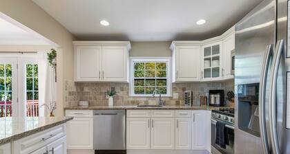 Spacious Entire Home in delightful Lanham, close to Washington DC