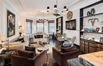 Luxury Mayfair flat with private pool