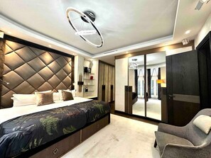 4 Schlafzimmer, Bügeleisen/Bügelbrett, Internetzugang, Bettwäsche