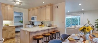 Goleta Getaway by Avantstay Private Backyard, 1.5mi to the Beach!