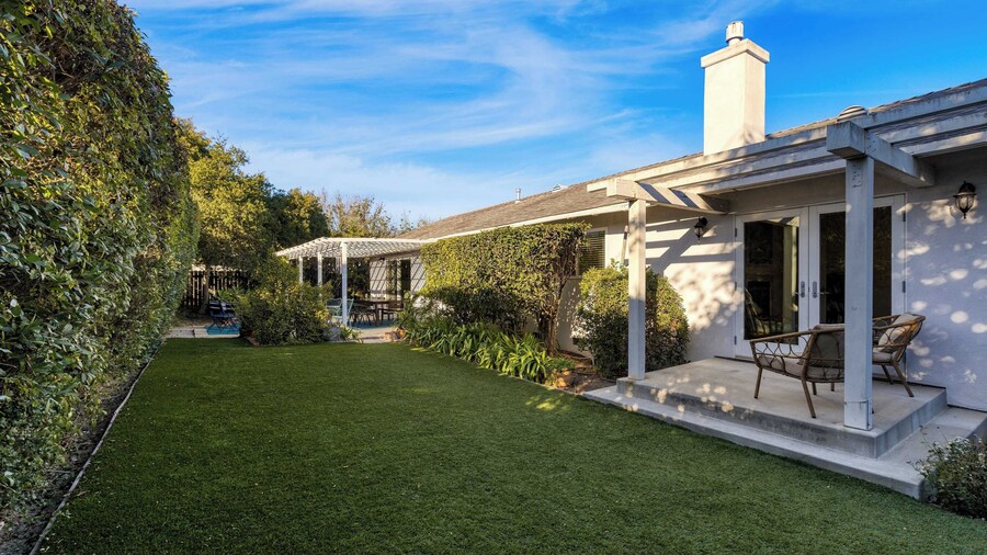 Goleta Getaway by Avantstay Private Backyard, 1.5mi to the Beach!