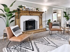 Interior - Park & Playground Next Door! Centrally Located Spacious Home (Orem)