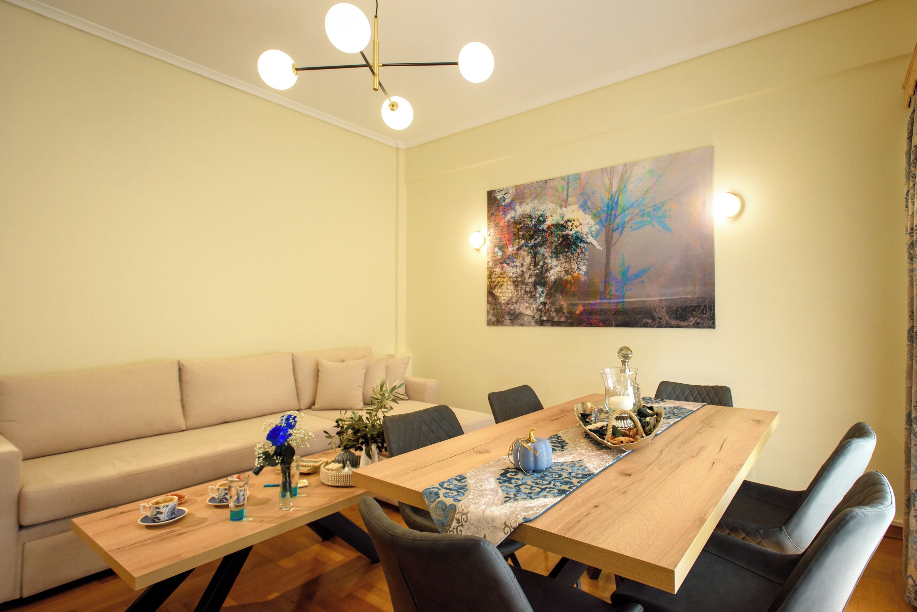 Signature-Apartment, Balkon, Stadtblick | Wohnzimmer