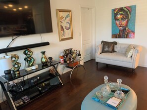 Smart TV - Charming 2-bedroom house with WiFi and AC in Palm Bay (Palm Bay)