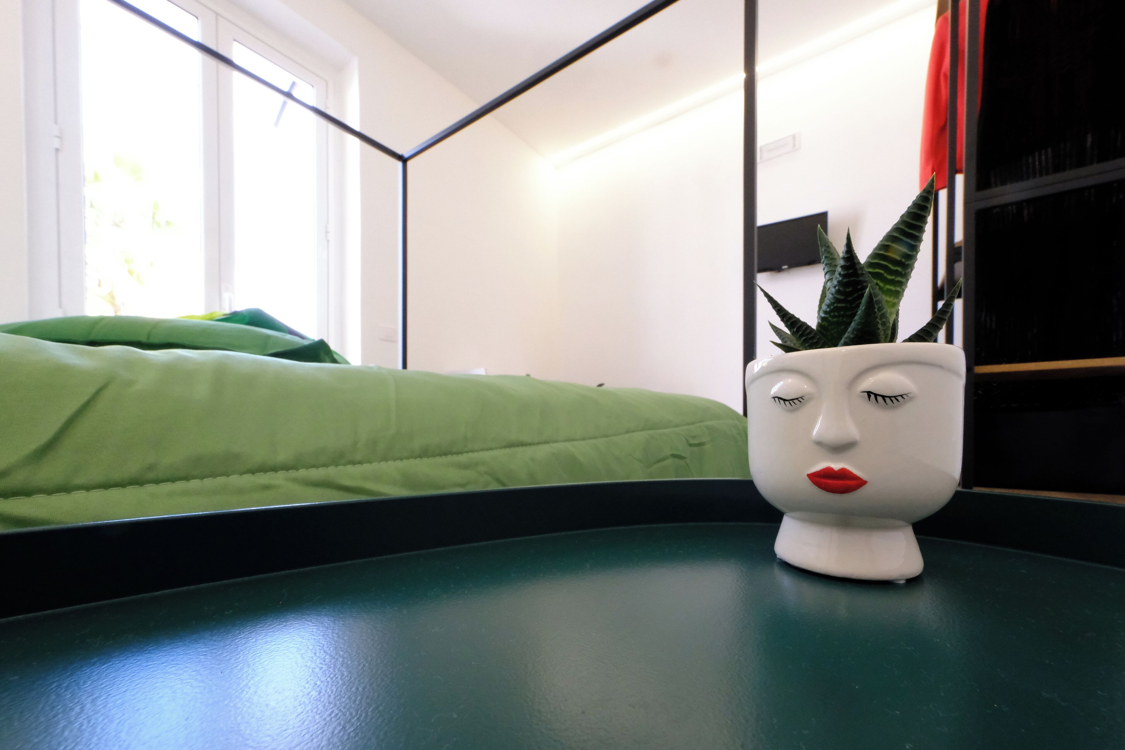 Habitación triple Deluxe, balcón, vistas a la ciudad | Sistema de insonorización y wifi gratis