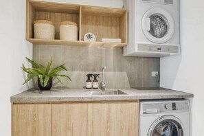 Gyerekágy/csecsemőágy