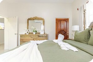 1 habitación, tabla de planchar con plancha, wifi y ropa de cama 