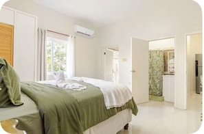1 habitación, tabla de planchar con plancha, wifi y ropa de cama