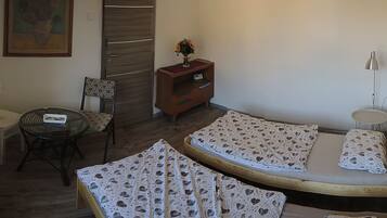 1 habitación, wifi y ropa de cama