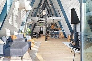 Smart TV, fireplace