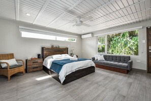 Doppia Superior, vista giardino | Una cassaforte in camera, con stile personalizzato
