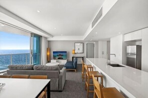 Cots/infant beds - Orchid Residences - HR Surfers Paradise (Surfers Paradise)