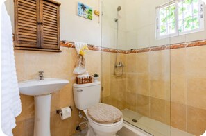 Departamento, 2 habitaciones, con acceso para personas discapacitadas, para fumadores | Baño