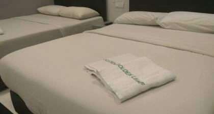 Golden Leaf Boutique Hotel