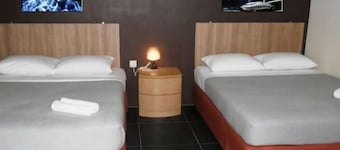 Golden Leaf Boutique Hotel