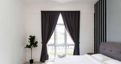DreamScape Apartment @ Golden Hill