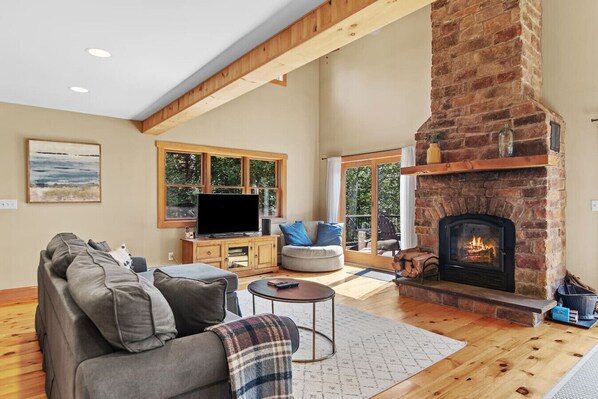 TV, fireplace, table football, ping pong